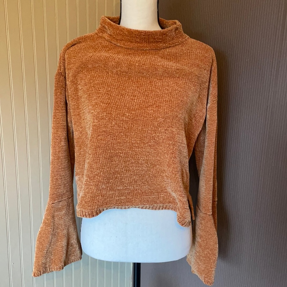 Melrose and market‎ burnt orange rust color sweater size medium with bell…
